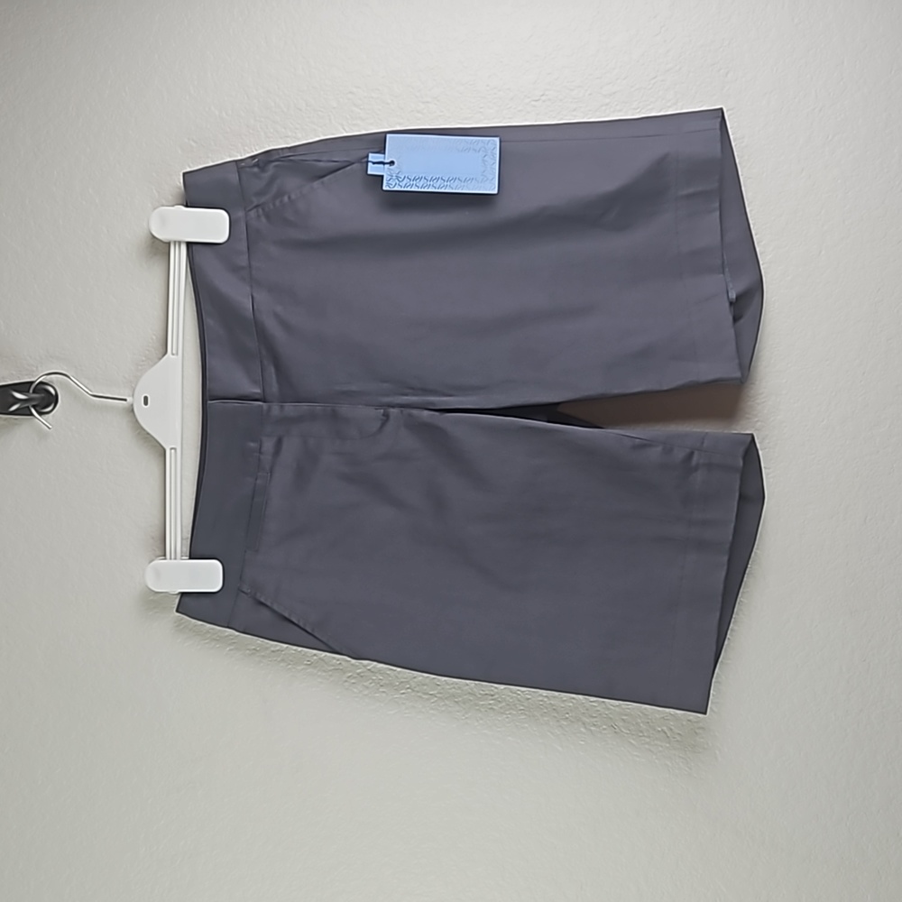 Simply Vera Vera Wang | NWT Women's Charcoal Gray Walking Shorts Sz 10